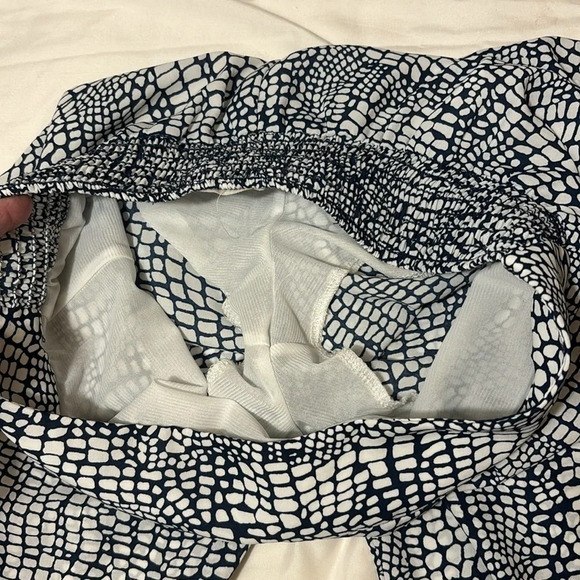 Eight Sixty Women's Printed Navy and White Wide-Leg Pant size S - Picture 4 of 10